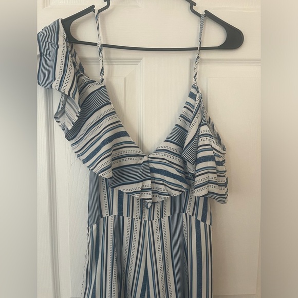 Flying Tomato women’s size M blue/white ruffle off the shoulder jumpsuit - Picture 3 of 6